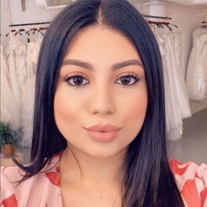 Meet your Posher, Eva